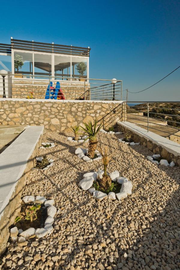 Serenity Villa Lakki  ภายนอก รูปภาพ