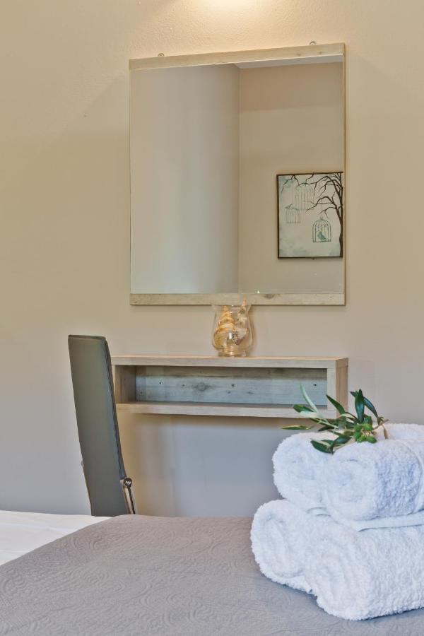 Serenity Villa Lakki  ภายนอก รูปภาพ